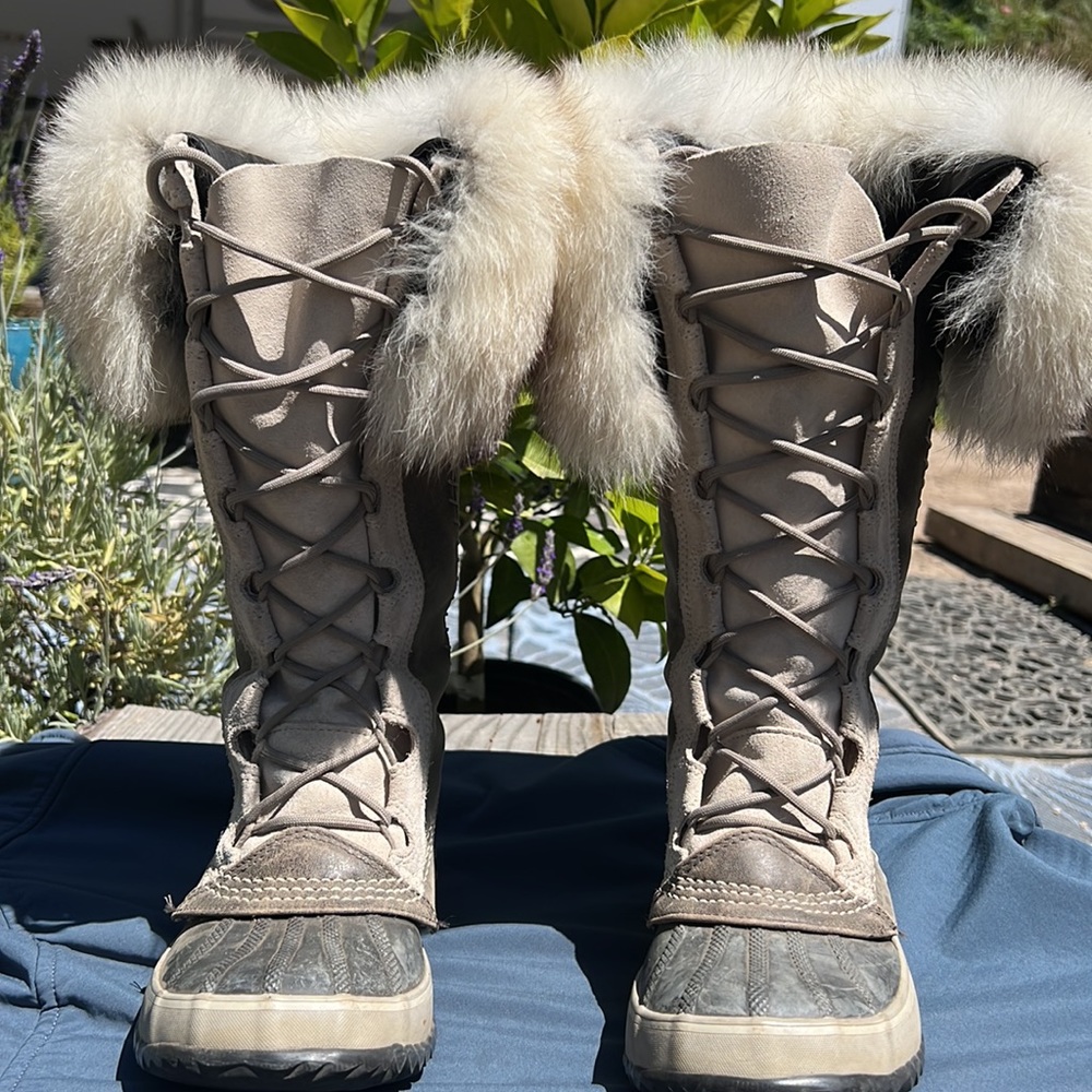 Sorel Joan of Arc rabbit fur trim, leather, waterproof woman’s sz 6, Beautiful! - Picture 4 of 8